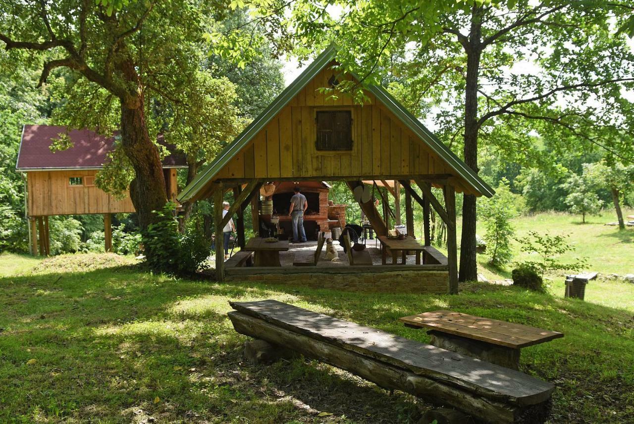 Treehouse Resnice -Mreznica Barilovic Exteriör bild