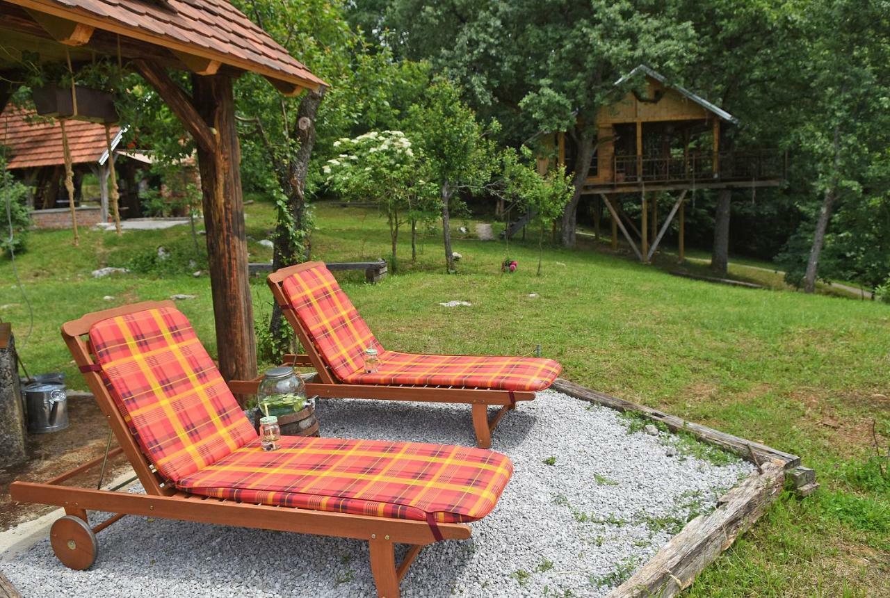 Treehouse Resnice -Mreznica Barilovic Exteriör bild
