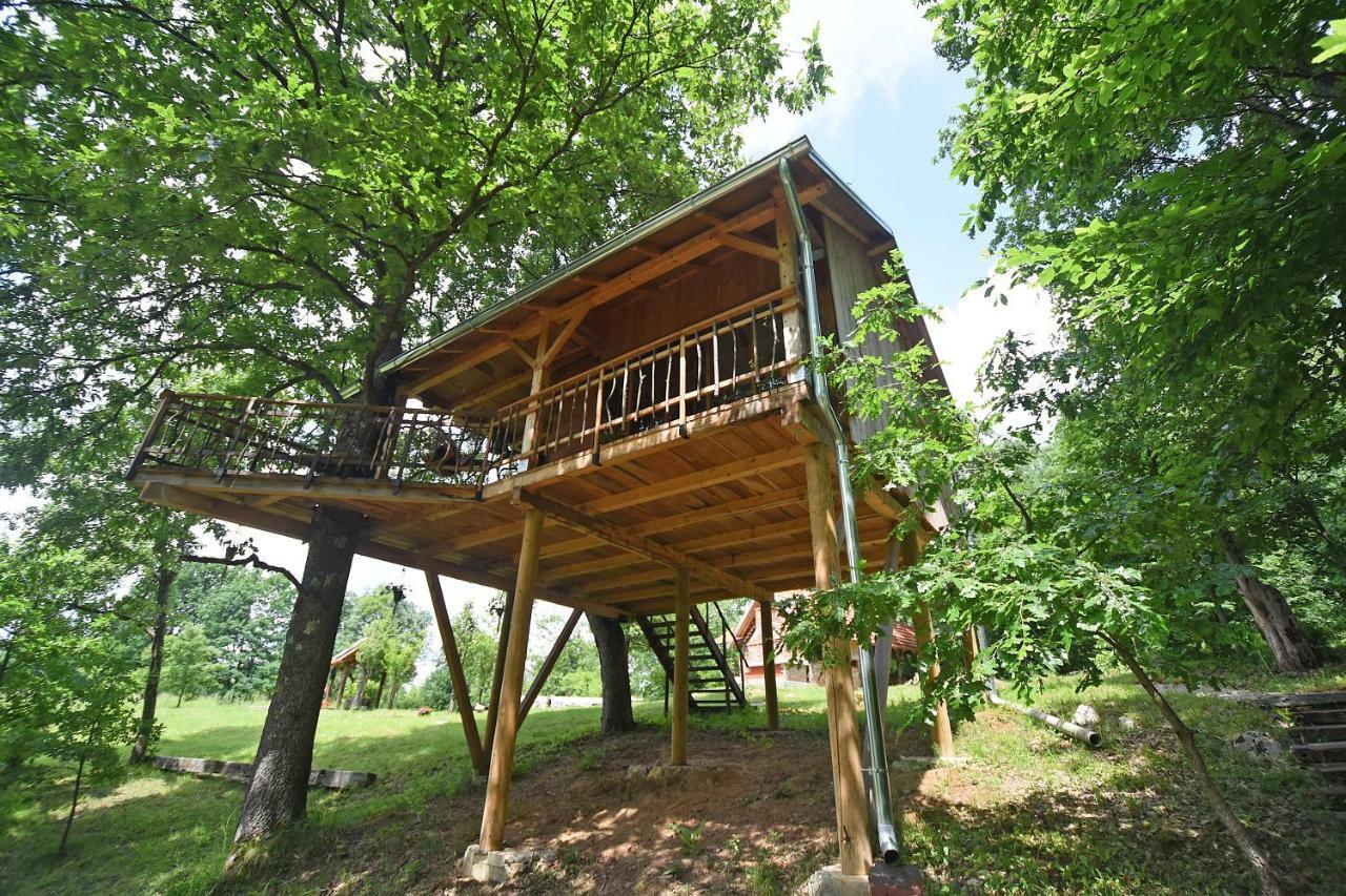 Treehouse Resnice -Mreznica Barilovic Exteriör bild